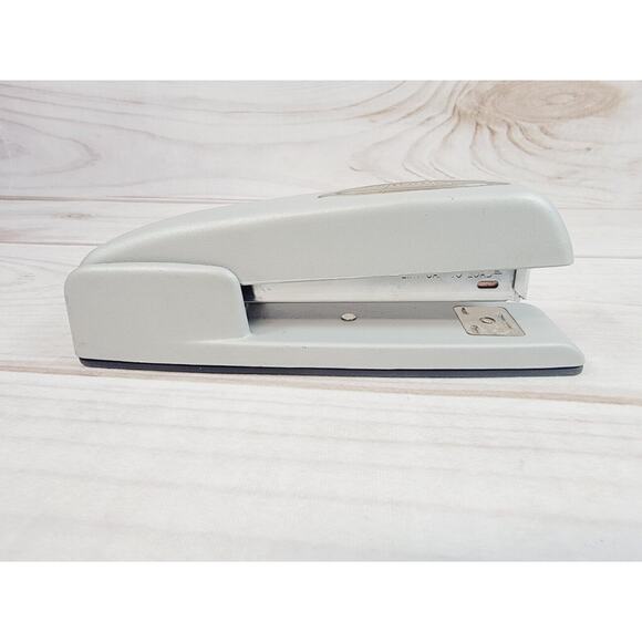 Swingline, Grey 747 Desktop Stapler, 30 Sheet, Durable Metal Stapler HEAVY DUTY - Picture 7 of 13